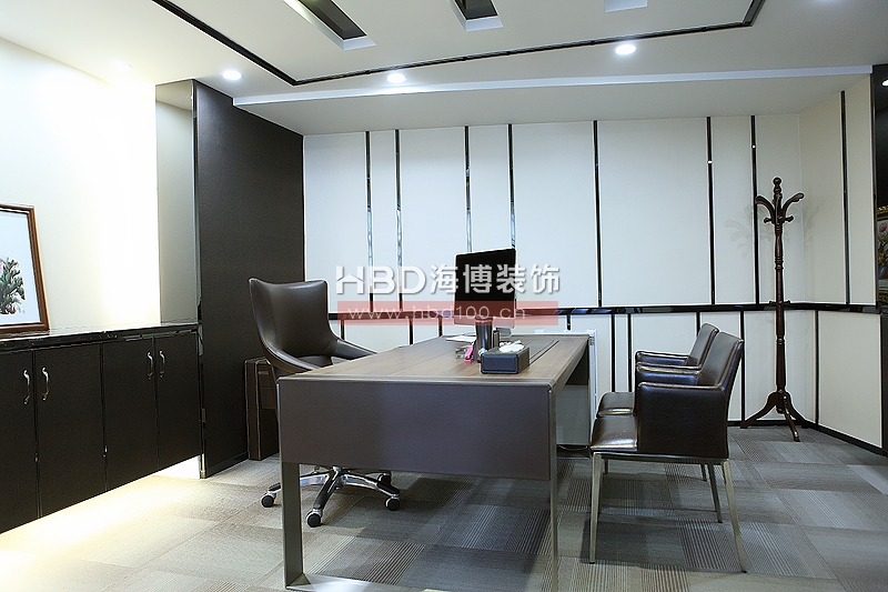 辦公室裝修設計實景圖,經(jīng)理室裝修設計.jpg