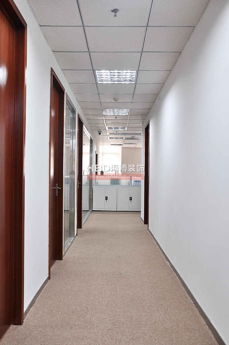 金融投資公司辦公室裝修設(shè)計(jì).jpg 金融投資公司辦公室裝修設(shè)計(jì).jpg